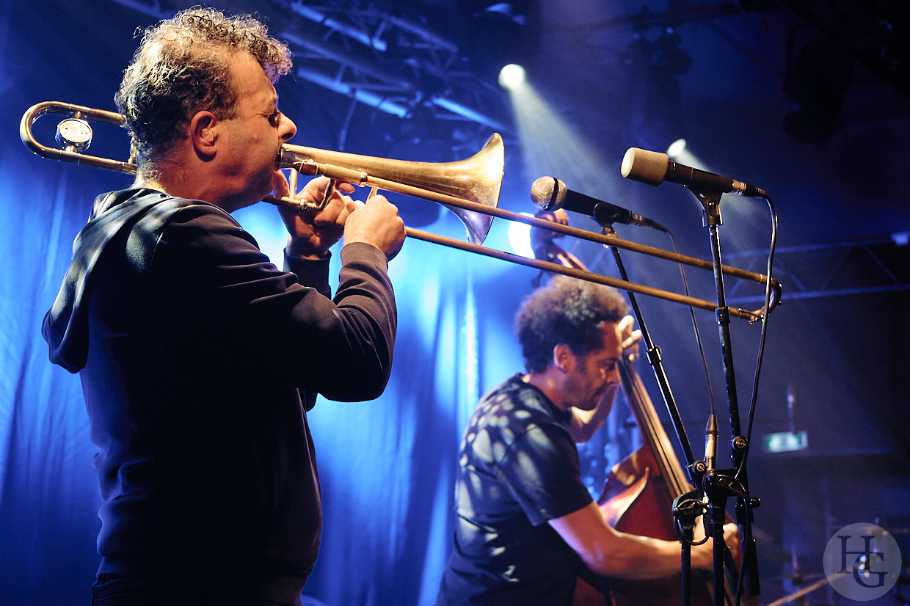 Kham Meslien trio au Cabaret Vauban, Nikon Z9 et Nikkor 40mm f/2, 1/200 f/3,5 (crédit photo Hervé Le Gall)