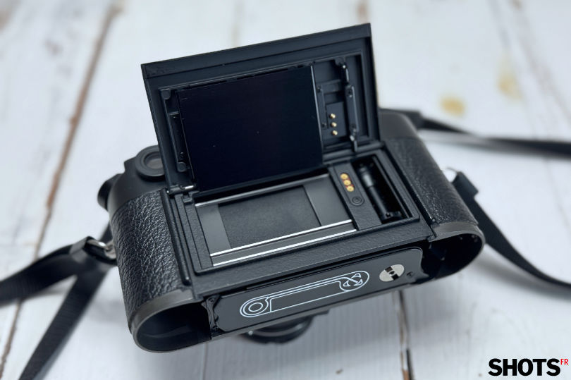 chargement du film par le dos Leica M6