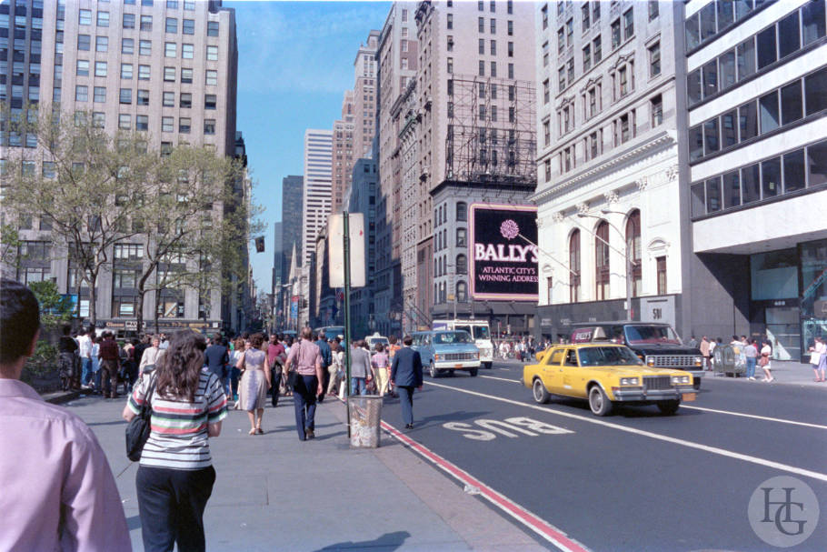 Cinquième avenue, New York 1985 editing négatifs couleur avec Capture One Pro